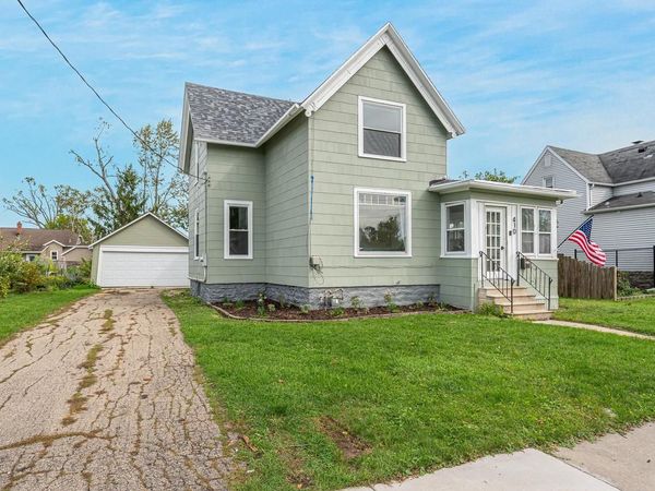 410 NAYMUT STREET, Menasha, WI 54952