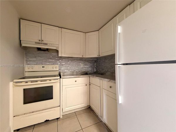 Unit 228, Hialeah, FL 33014