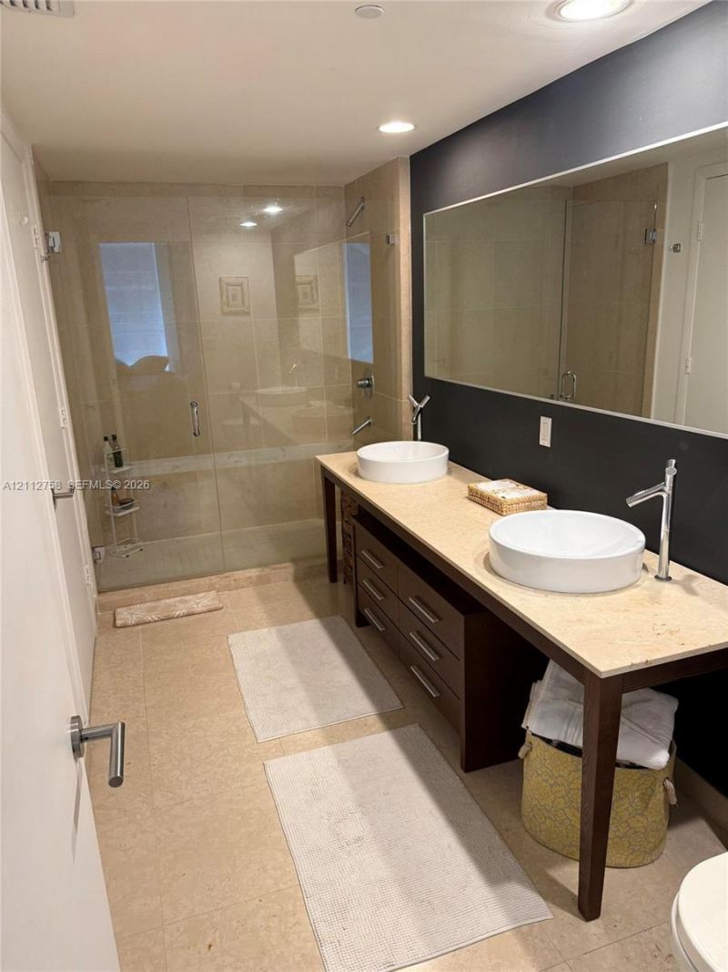 475 Brickell Ave , Unit 2011, Miami, FL 33131 Photo