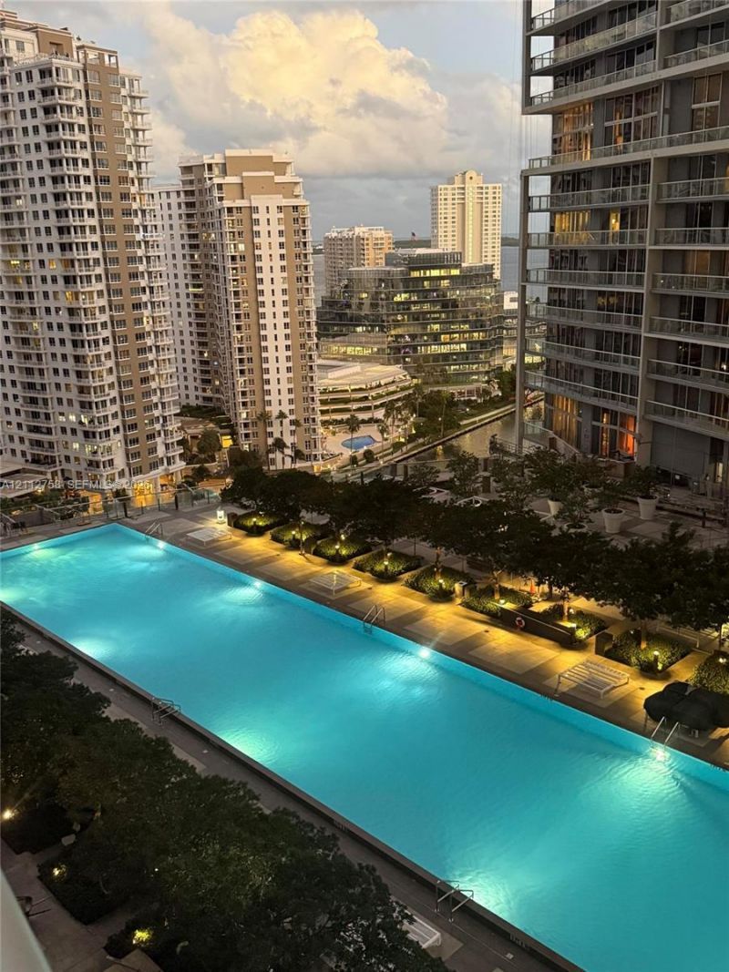 475 Brickell Ave , Unit 2011, Miami, FL 33131 Photo