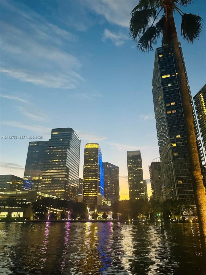 475 Brickell Ave , Unit 2011, Miami, FL 33131 Photo