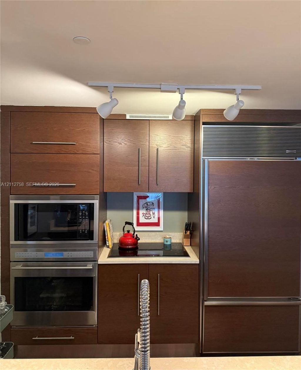 475 Brickell Ave , Unit 2011, Miami, FL 33131 Photo
