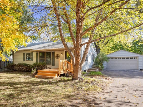 2938 Albert Street N, Roseville, MN 55113