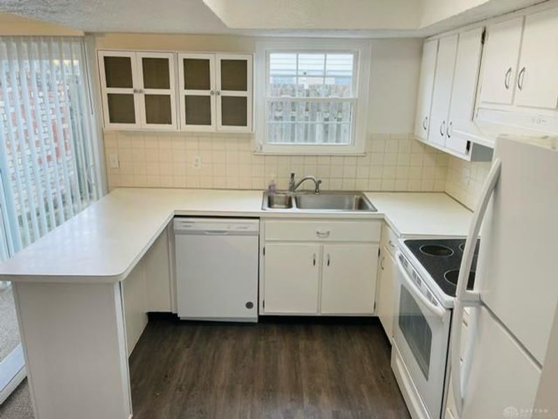 2219 Crew Circle, Dayton, OH 45439 Photo 6
