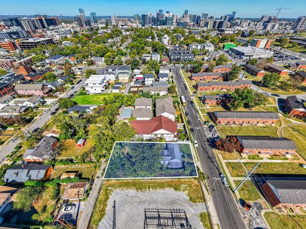 1221 14th Ave S, Unit 17, Nashville, TN 37212