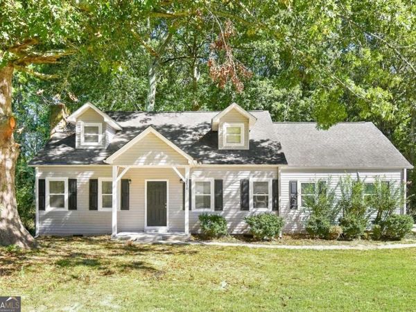 3230 Grand Central Drive SW, Snellville, GA 30078