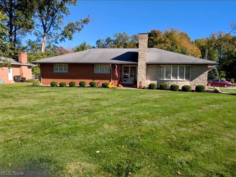 2788 Hoffman Circle NE, Warren, OH 44483 Photo 2