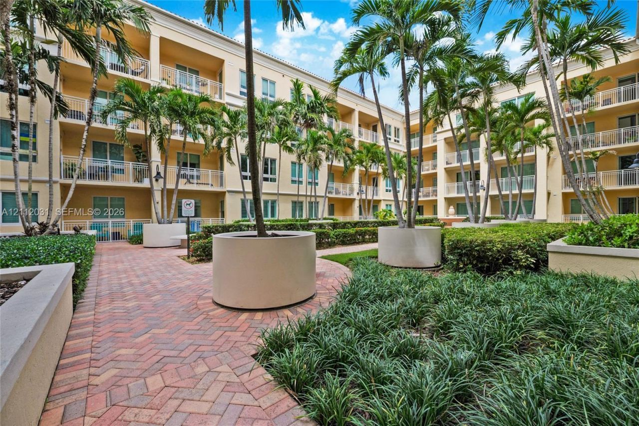7355 SW 89th St , Unit 423N, Miami, FL 33156 Photo