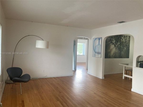 516 SW 10th St , Unit 3-B, Miami, FL 33130