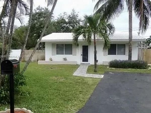 1921 NW 46th St, Tamarac, FL 33309