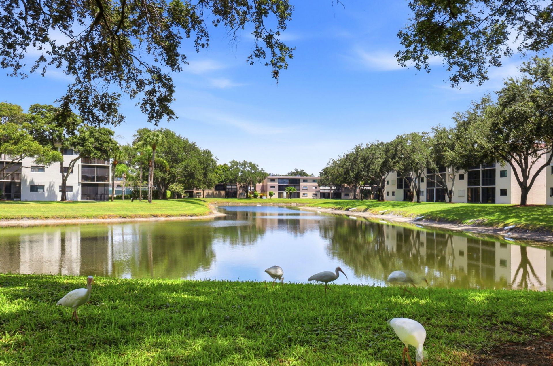 15456 Pembridge Drive, Unit 111, Delray Beach, FL 33484 Photo