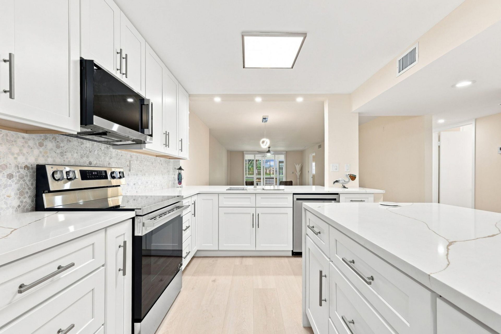15456 Pembridge Drive, Unit 111, Delray Beach, FL 33484 Photo