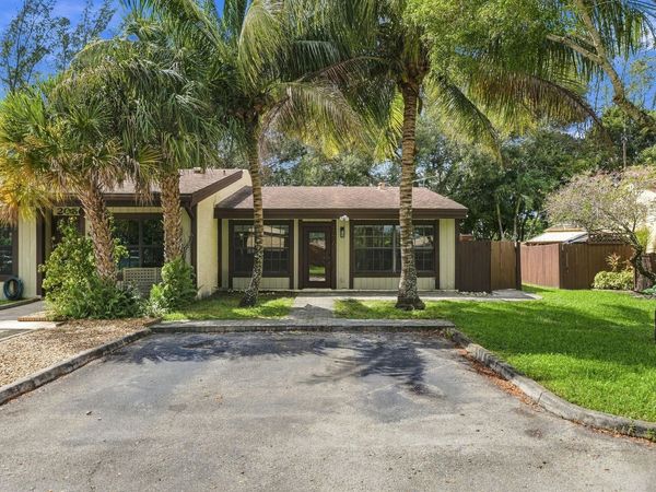 2070 Sweet Gum Avenue, Pembroke Pines, FL 33026