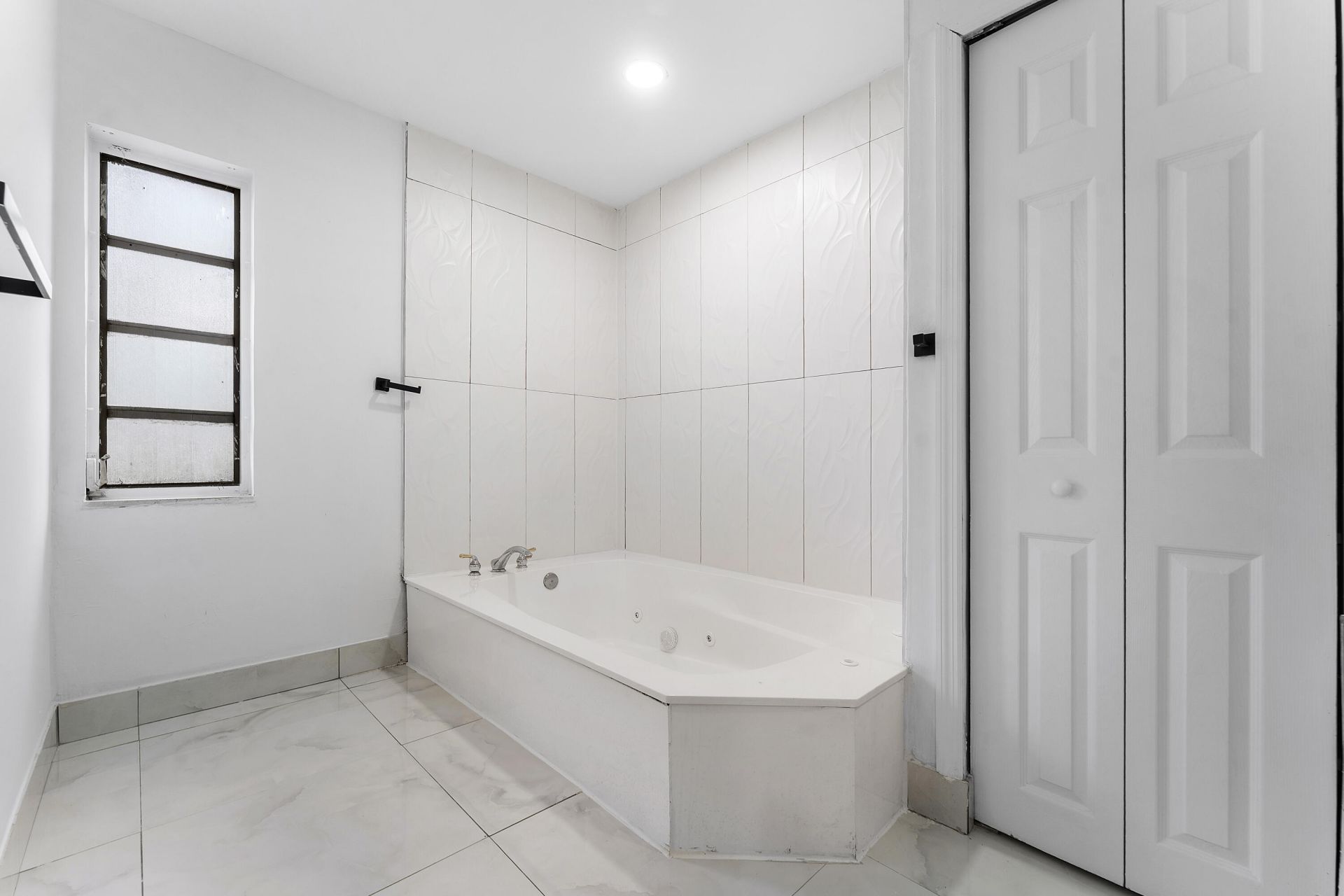80 W Palm Drive, Margate, FL 33063 Photo