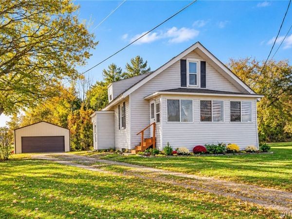 11388 Ridge Road , Medina, NY 14103