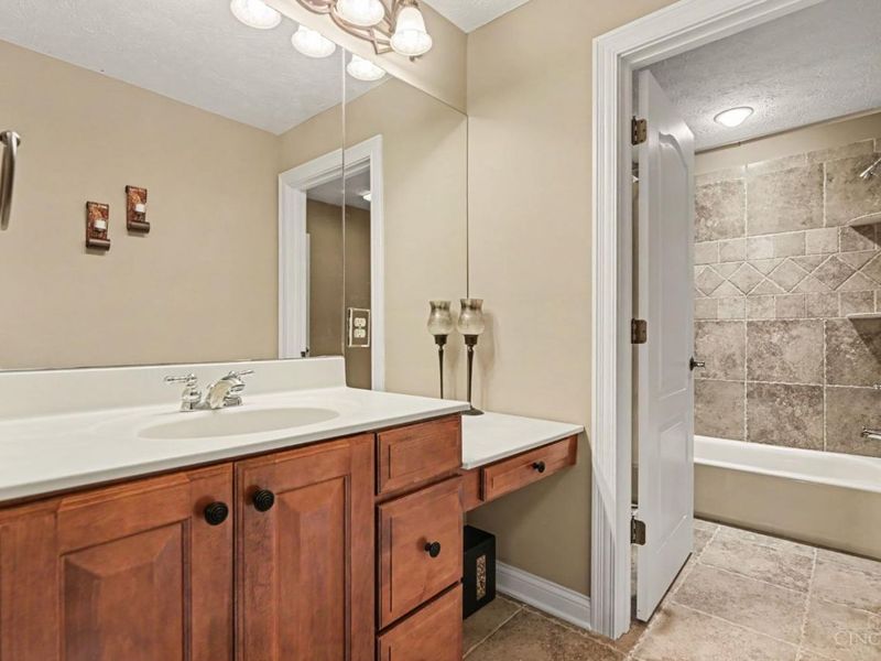 7491 Country Brook Court, Clearcreek Township, OH 45066 Photo 18