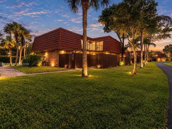 8399 Boca Rio Dr , Boca Raton, FL 33433