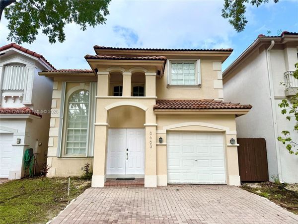 6663 NW 107th Pl , Doral, FL 33178
