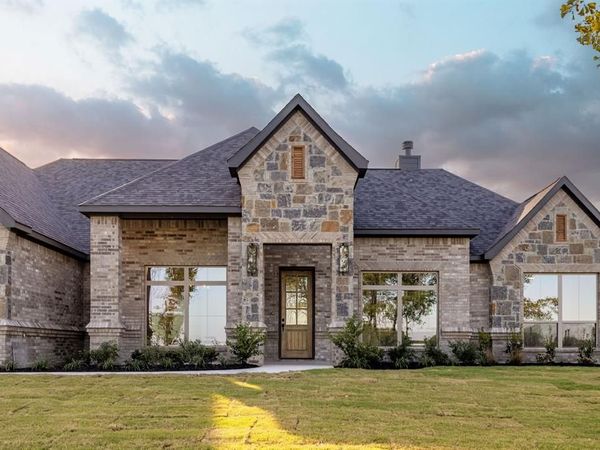 121 Prairie Winds Drive, Poolville, TX 76487