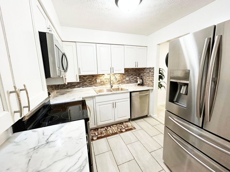 5353 Portland Street, Unit 104, Columbus, OH 43235 Photo 12
