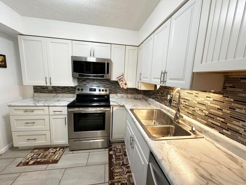 5353 Portland Street, Unit 104, Columbus, OH 43235 Photo 14