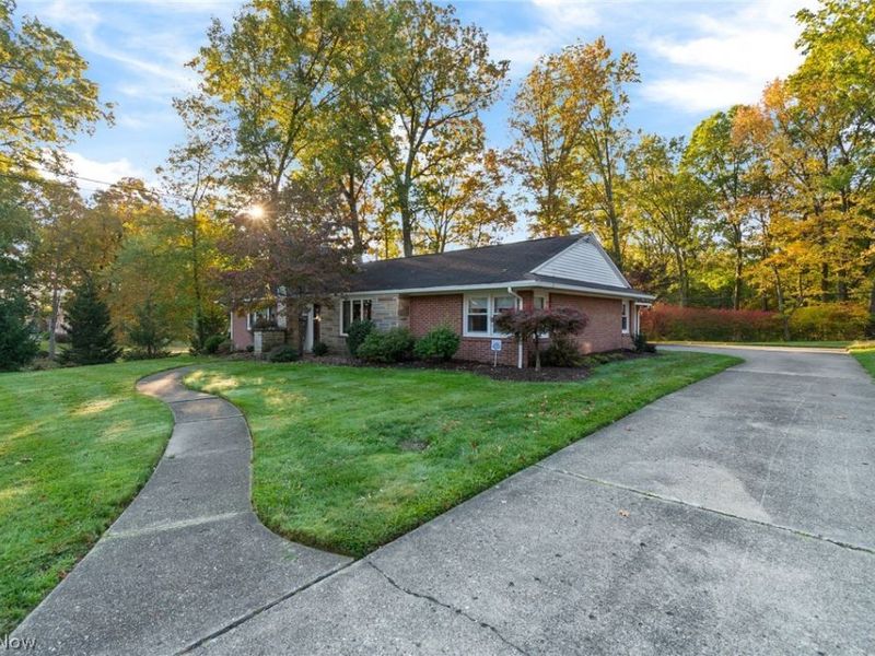 244 Cordelia Street SW, North Canton, OH 44720 Photo 4