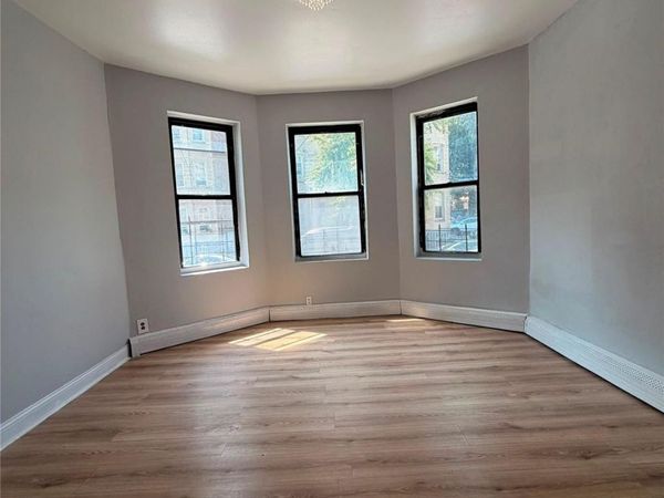 11 Lawrence st , Unit 1L, Yonkers, NY 10705
