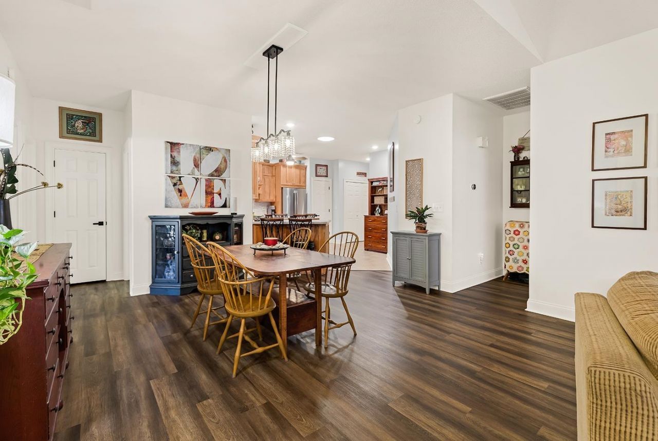 1433 Saint Thomas Circle Photo 11