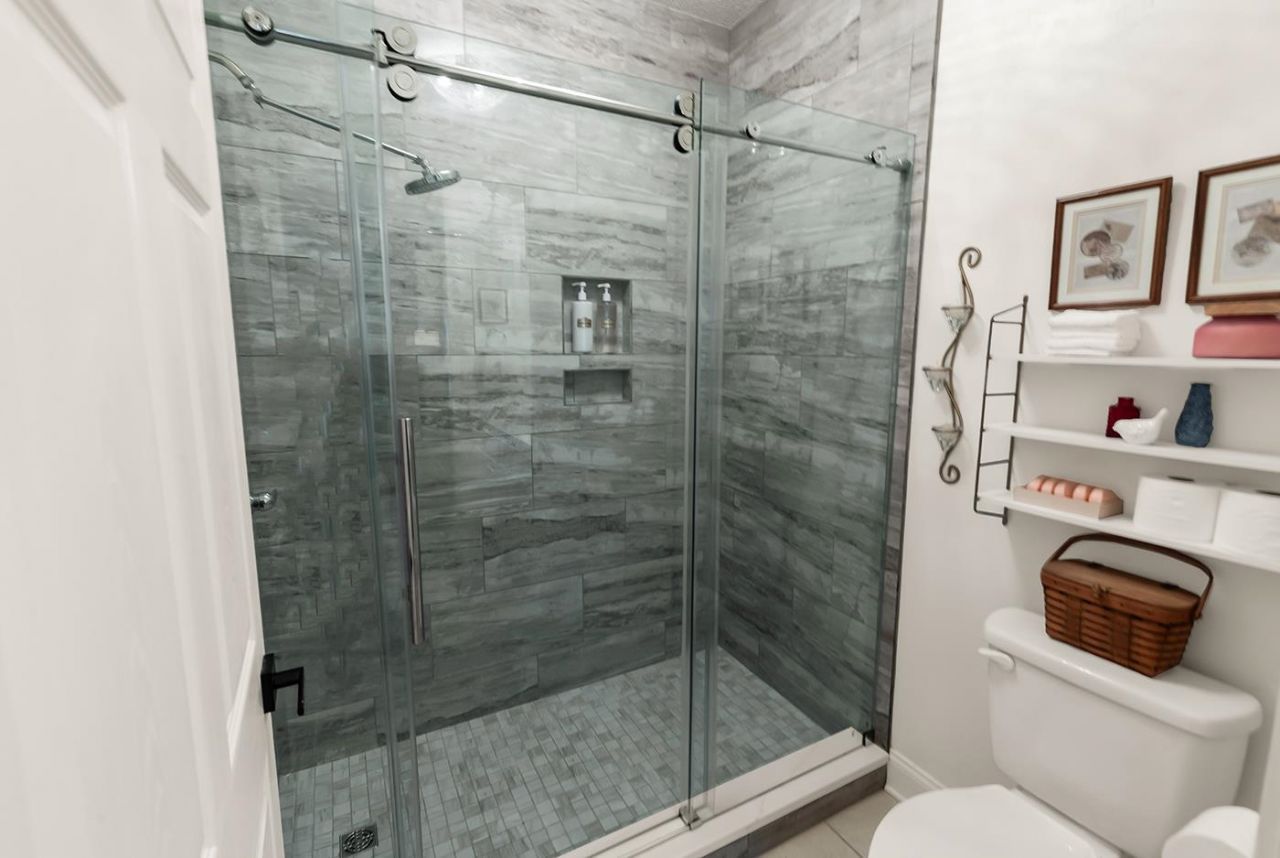 1433 Saint Thomas Circle Photo 21