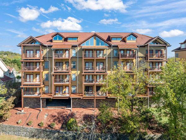 527 River Place Way, Unit 334 , Sevierville, TN 37862