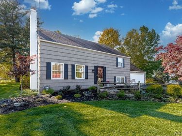 8927 Hurlburt Lane , Clarence, NY 14031