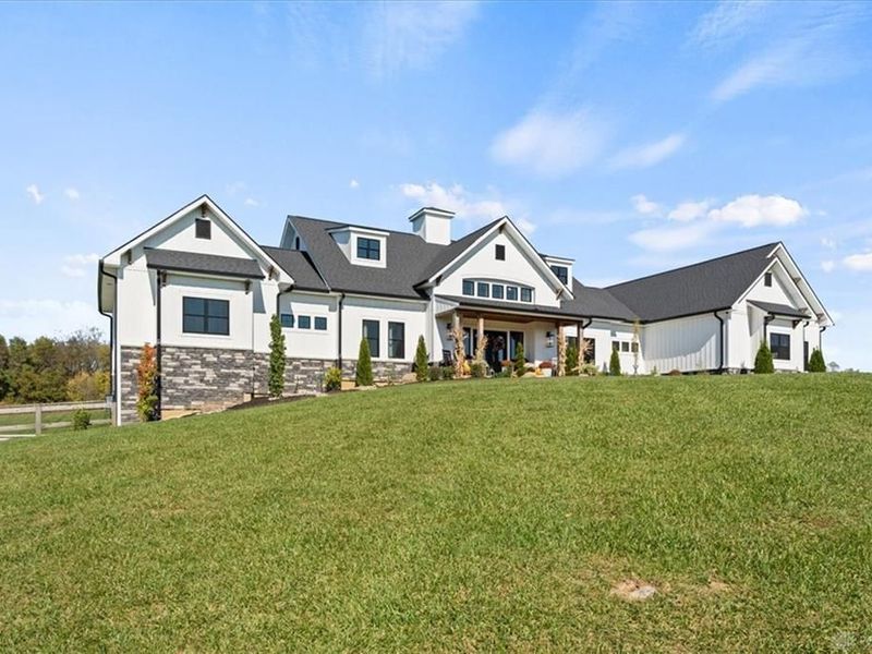 1018 Stevenson Road, Xenia Township, OH 45385 Photo 4