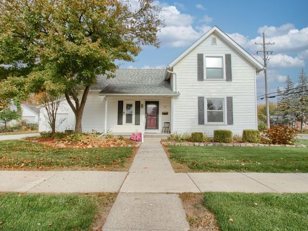 107 E Mckay Street, Saline, MI 48176