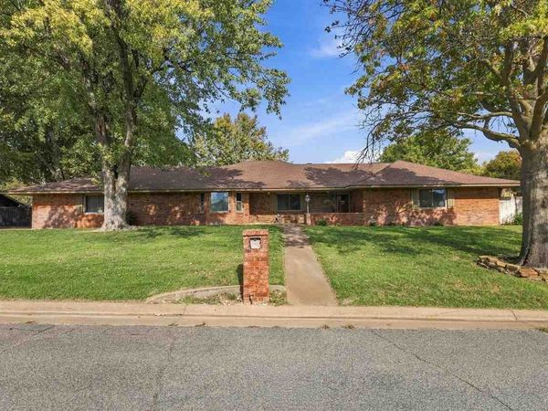 3222 Old Mallard Drive, Enid, OK 73703