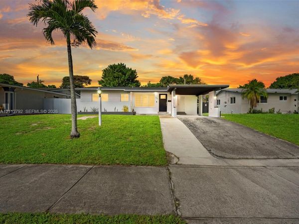 231 SW 28th Ter, Fort Lauderdale, FL 33312