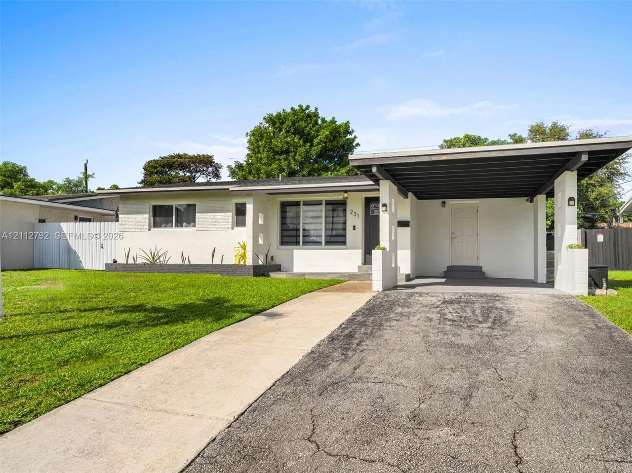 231 SW 28th Ter, Fort Lauderdale, FL 33312 Photo