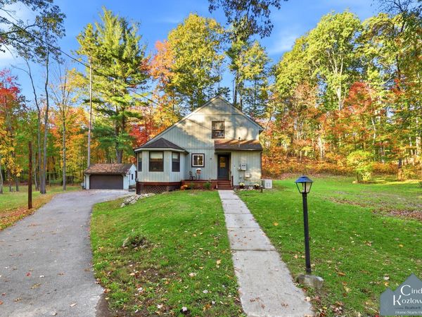 3131 Bewell Avenue SE, Lowell, MI 49331