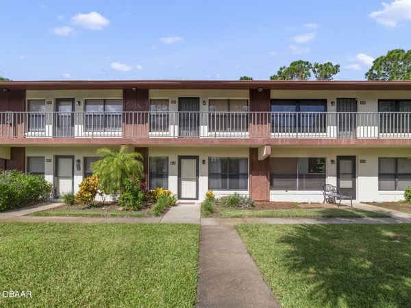 108 Lacosta Lane, Unit 614, Daytona Beach, FL 32114