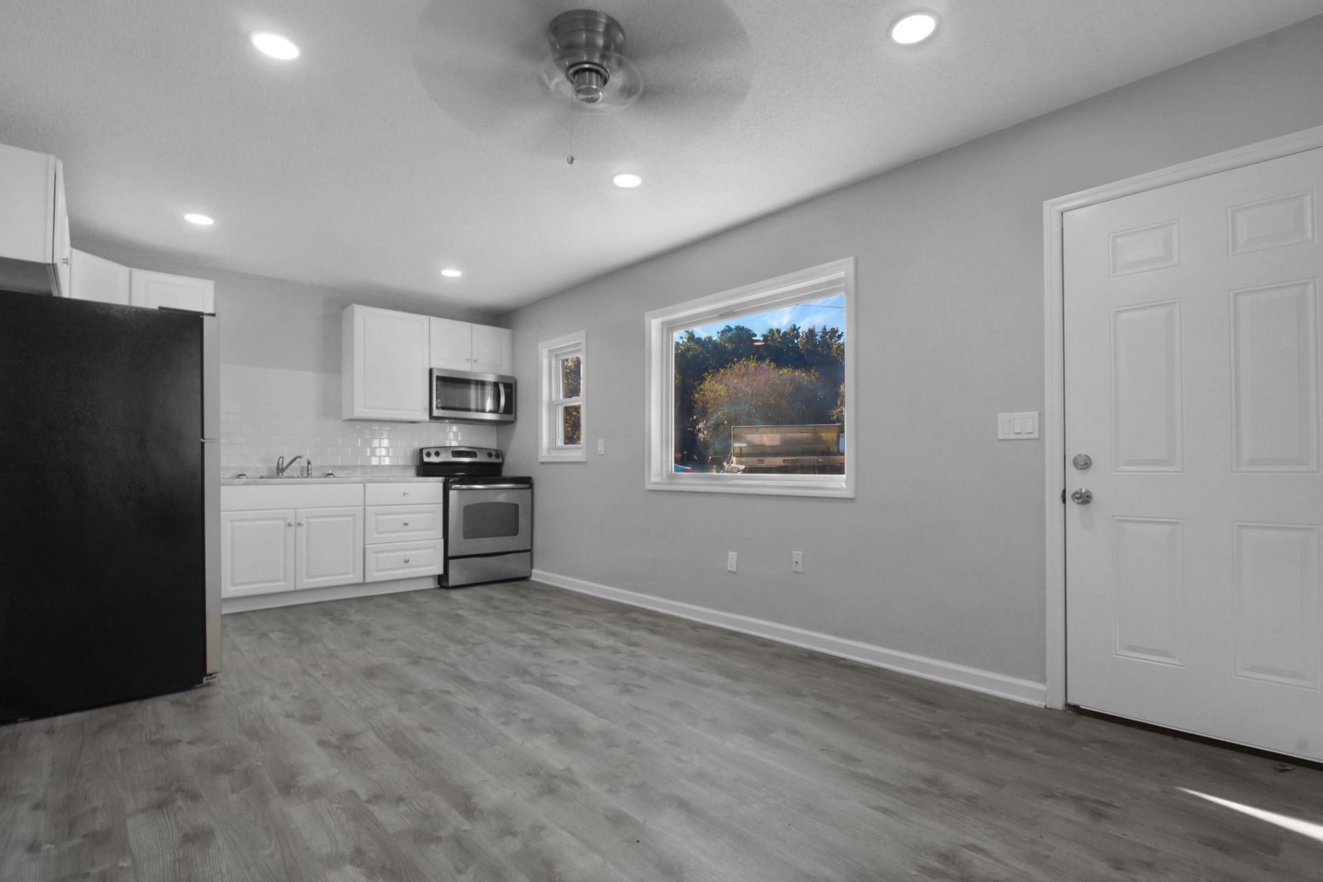 4331 Andrews Street Photo 6