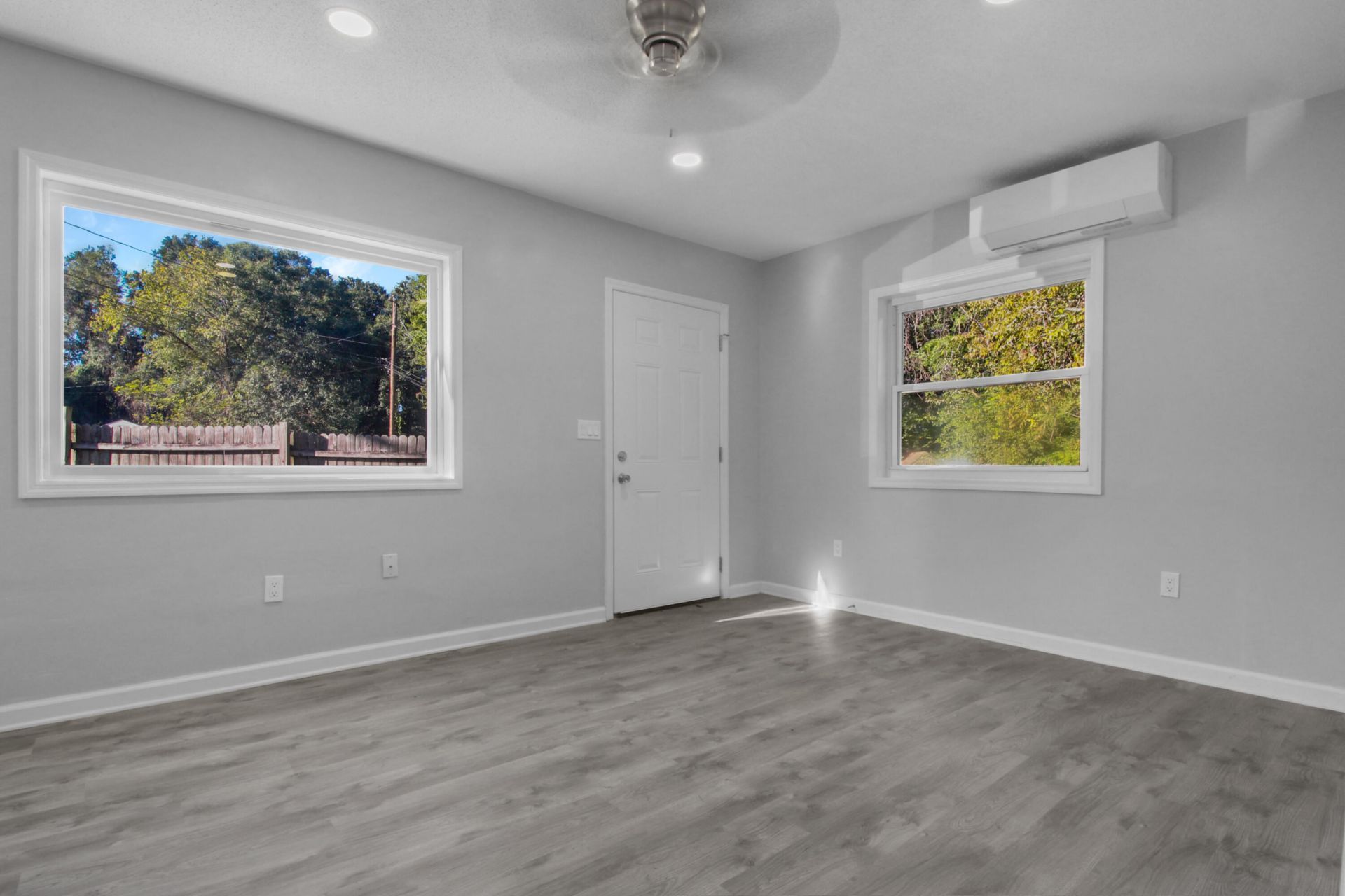 4331 Andrews Street Photo 7