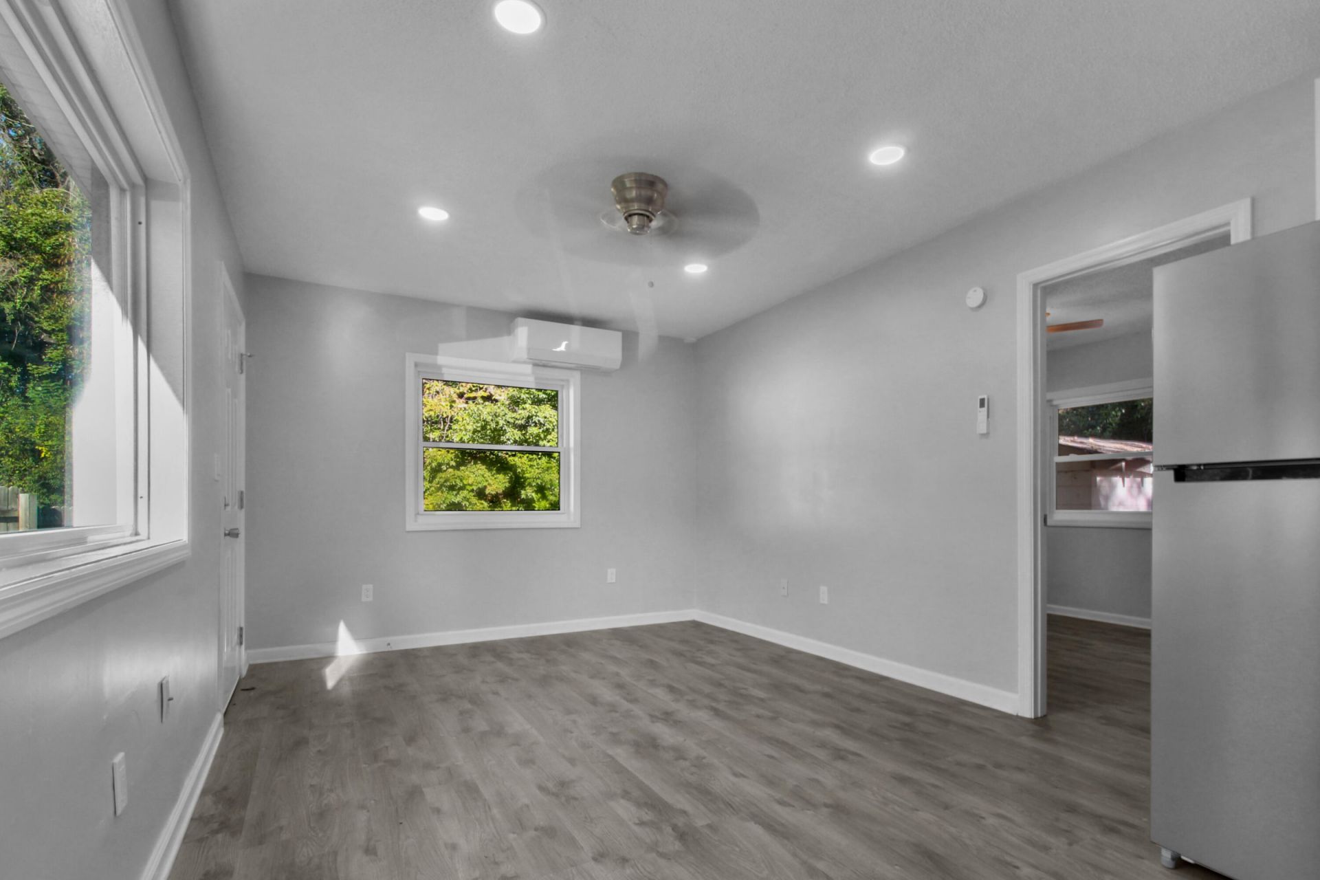 4331 Andrews Street Photo 8