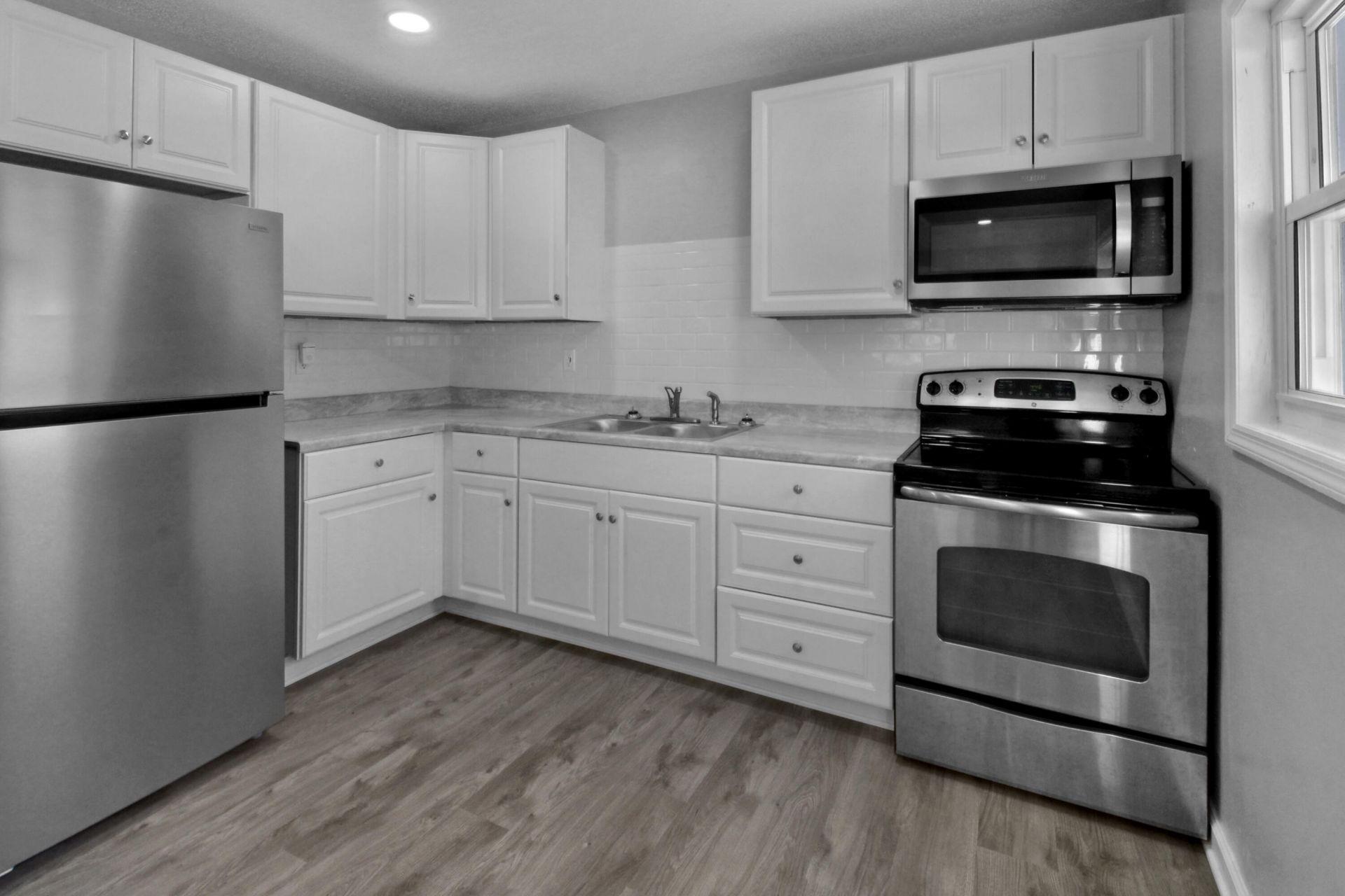 4331 Andrews Street Photo 9