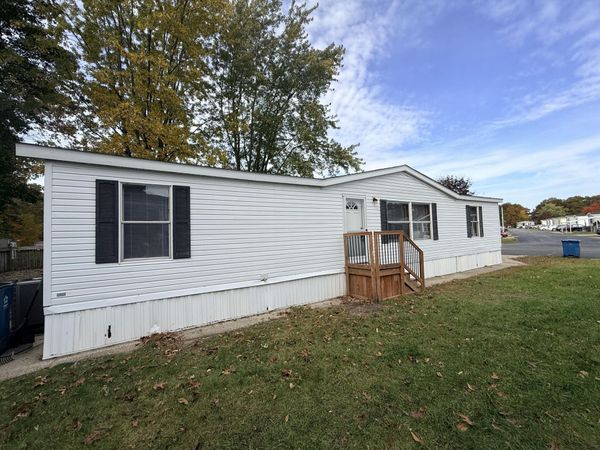 1481 Kenora Street, Norton Shores, MI 49444