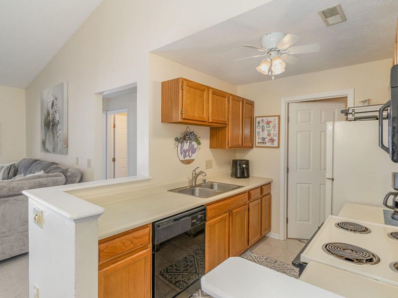 10112 Carnation Court, Unit 10, Florence, KY 41042 Photo 6