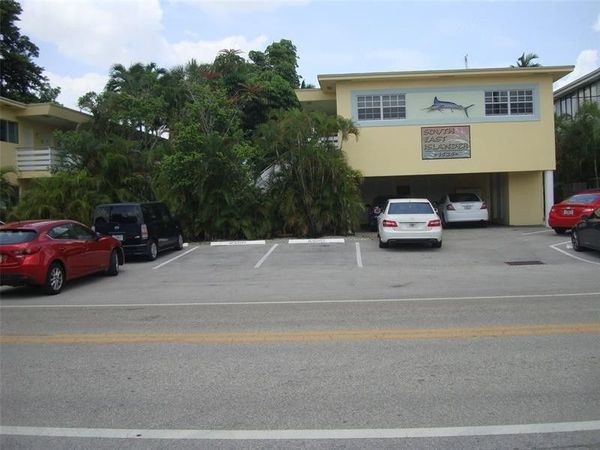 1525 SE 15TH Street, Unit 27, Fort Lauderdale, FL 33316