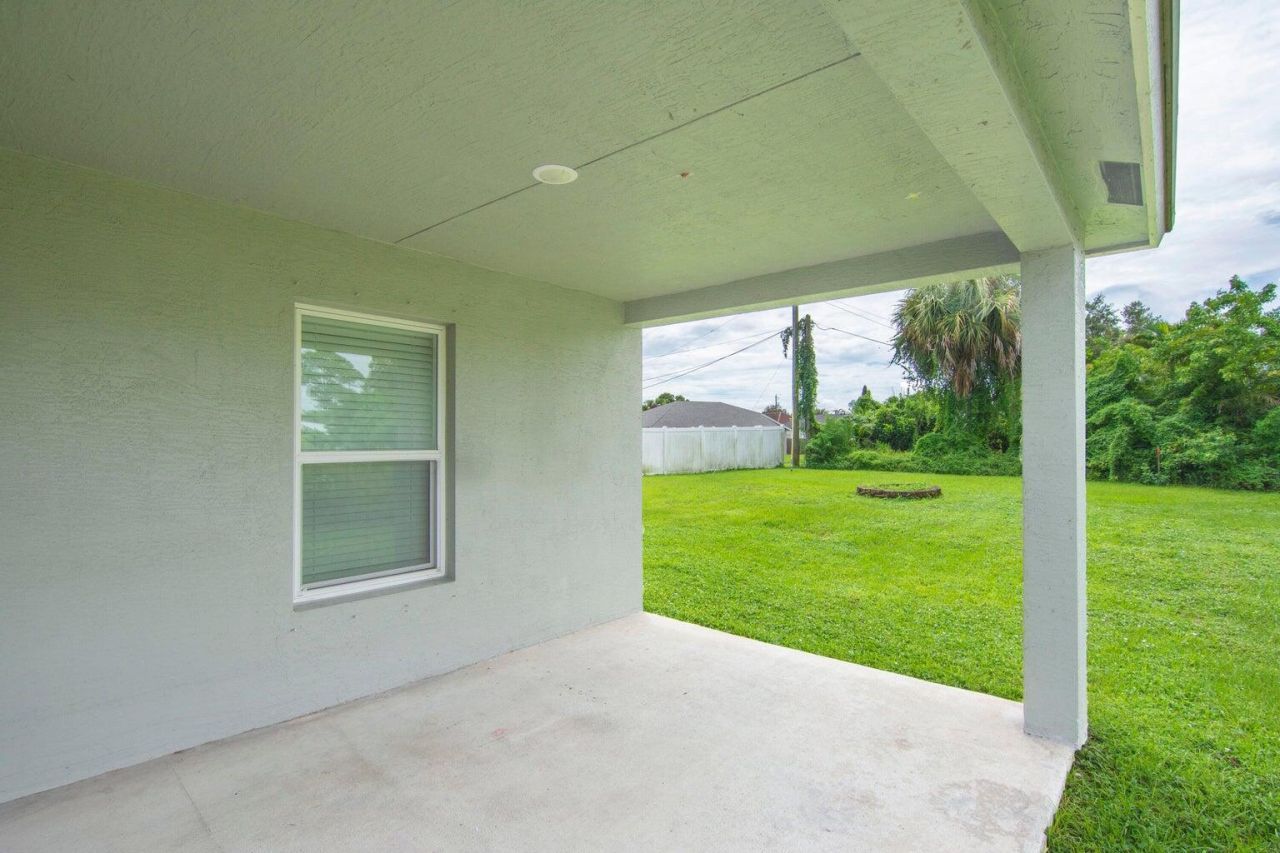 718 NE Perch Lane, Port Saint Lucie, FL 34983 Photo