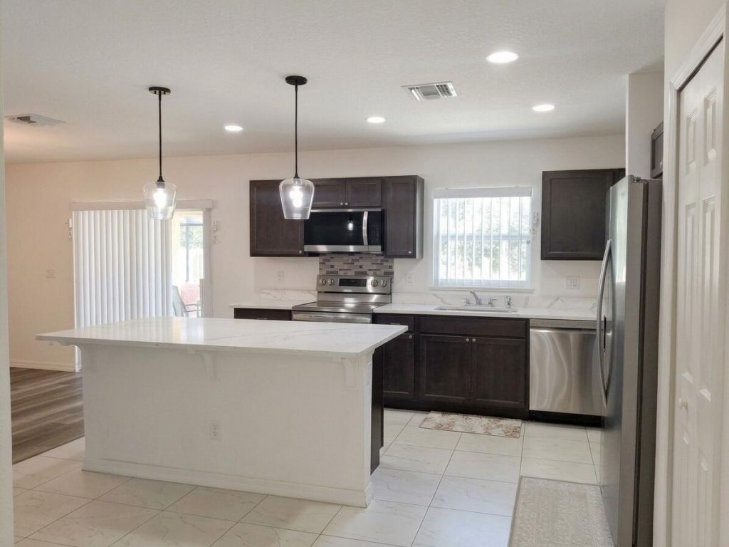 5113 Sunset Boulevard, Fort Pierce, FL 34982 Photo