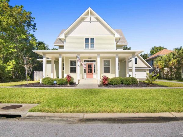 10692 Squall Line Rd, Pensacola, FL 32507