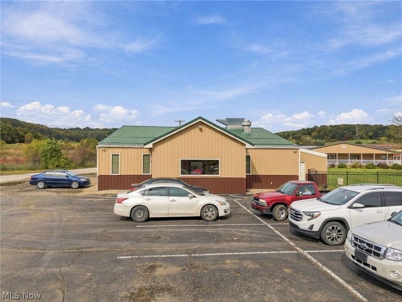 6157 Alliance Road NW, Malvern, OH 44644 Photo 10