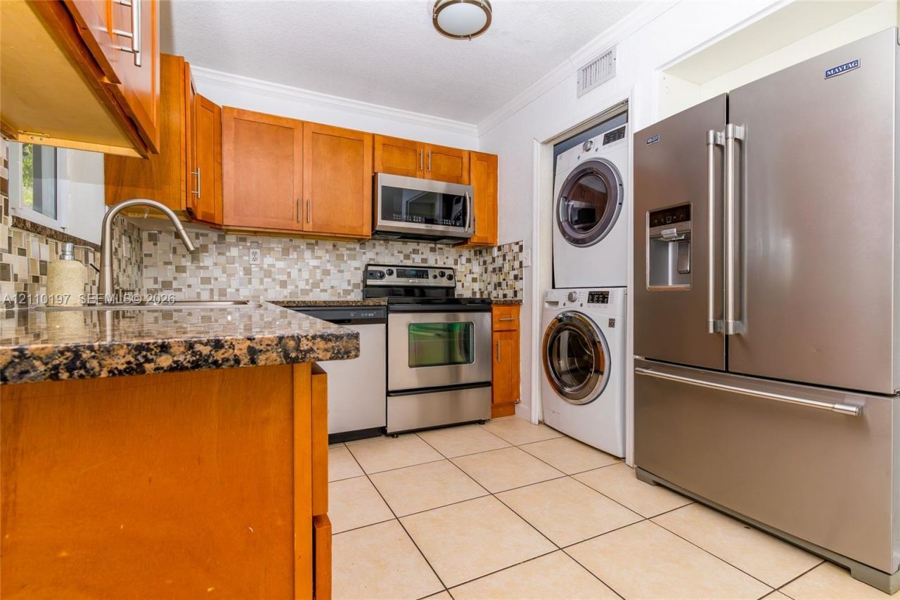 17302 NW 74th Ave , Unit 101, Hialeah, FL 33015 Photo